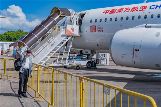 首个《C919安全运营管理手册》在沪发布
