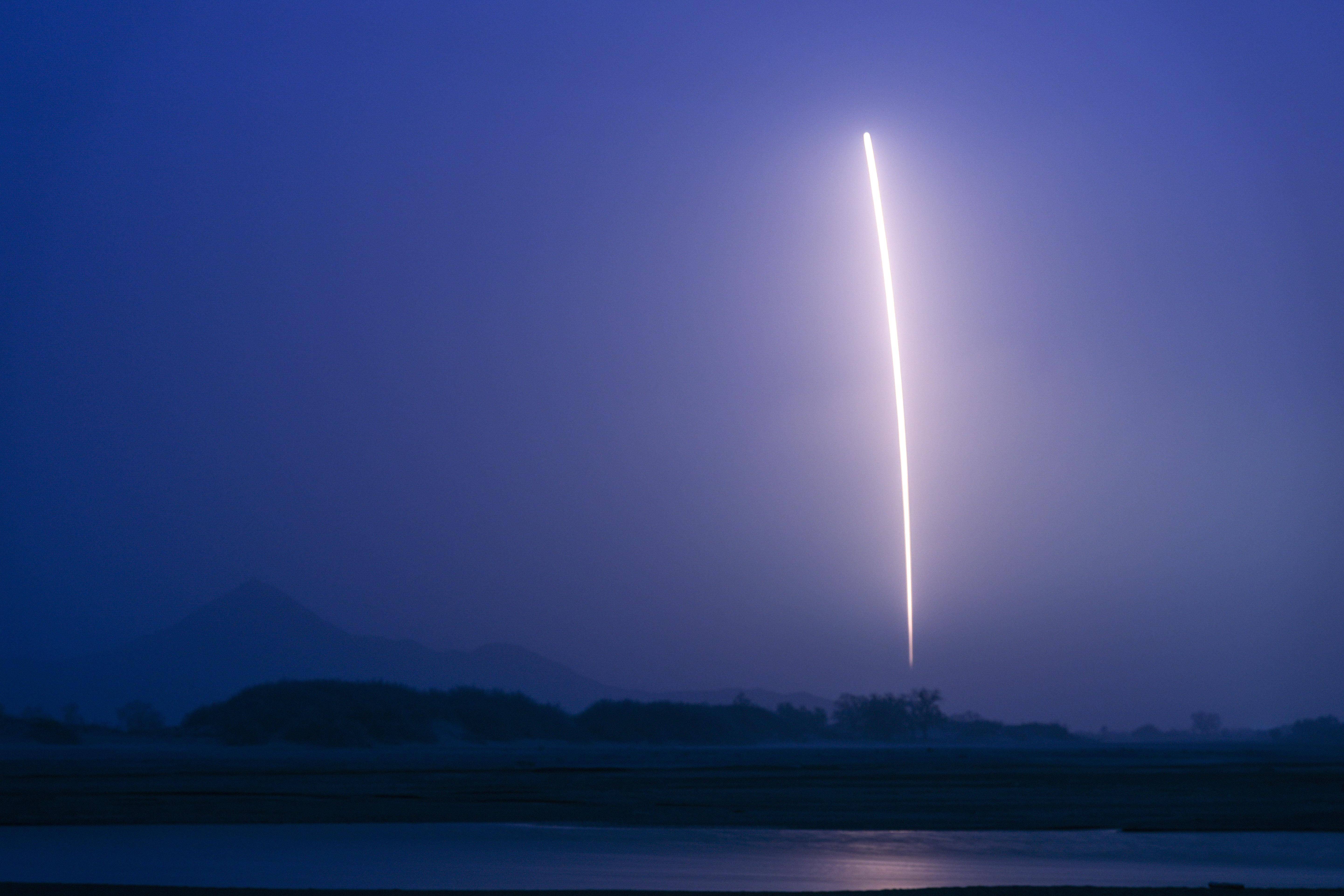 新华全媒+|我国首个商业航天发射场首发圆满成功