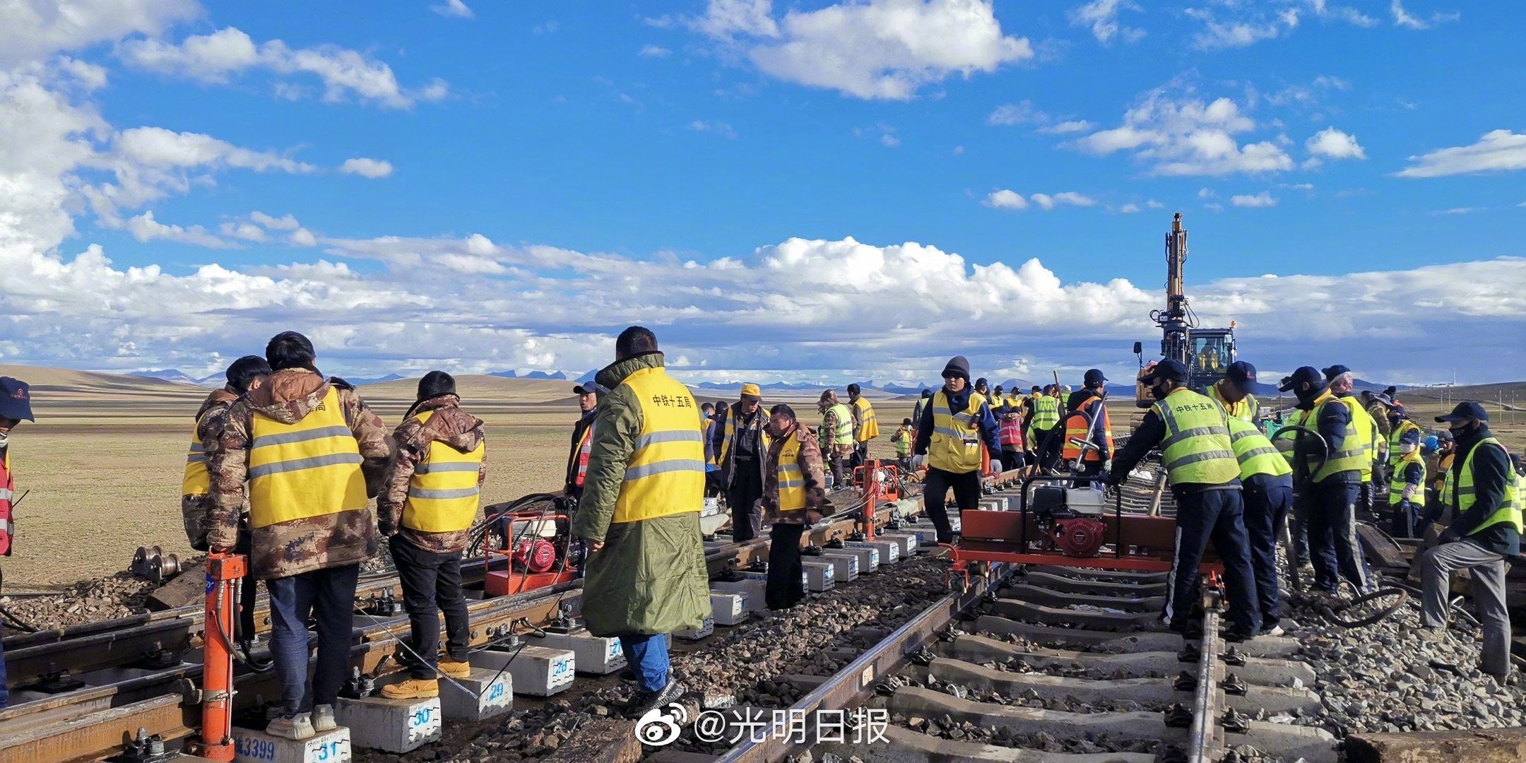 光明说经济丨各项先行指标陆续公布 一揽子增量政策加速落地见效