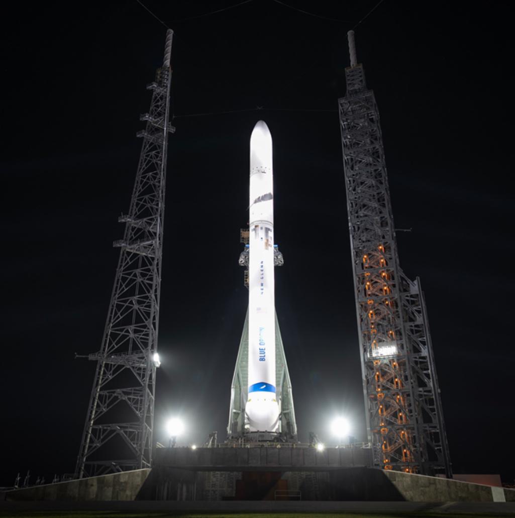 美“星舰”飞船发射后解体但助推器实现回收