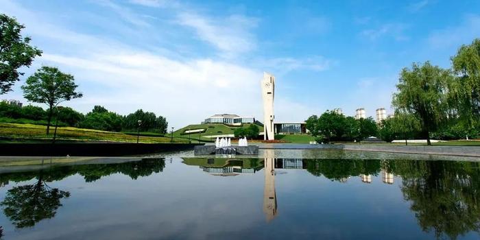 携手13万伙伴发展共赢，瑞幸咖啡荣获“2025杰出雇主”