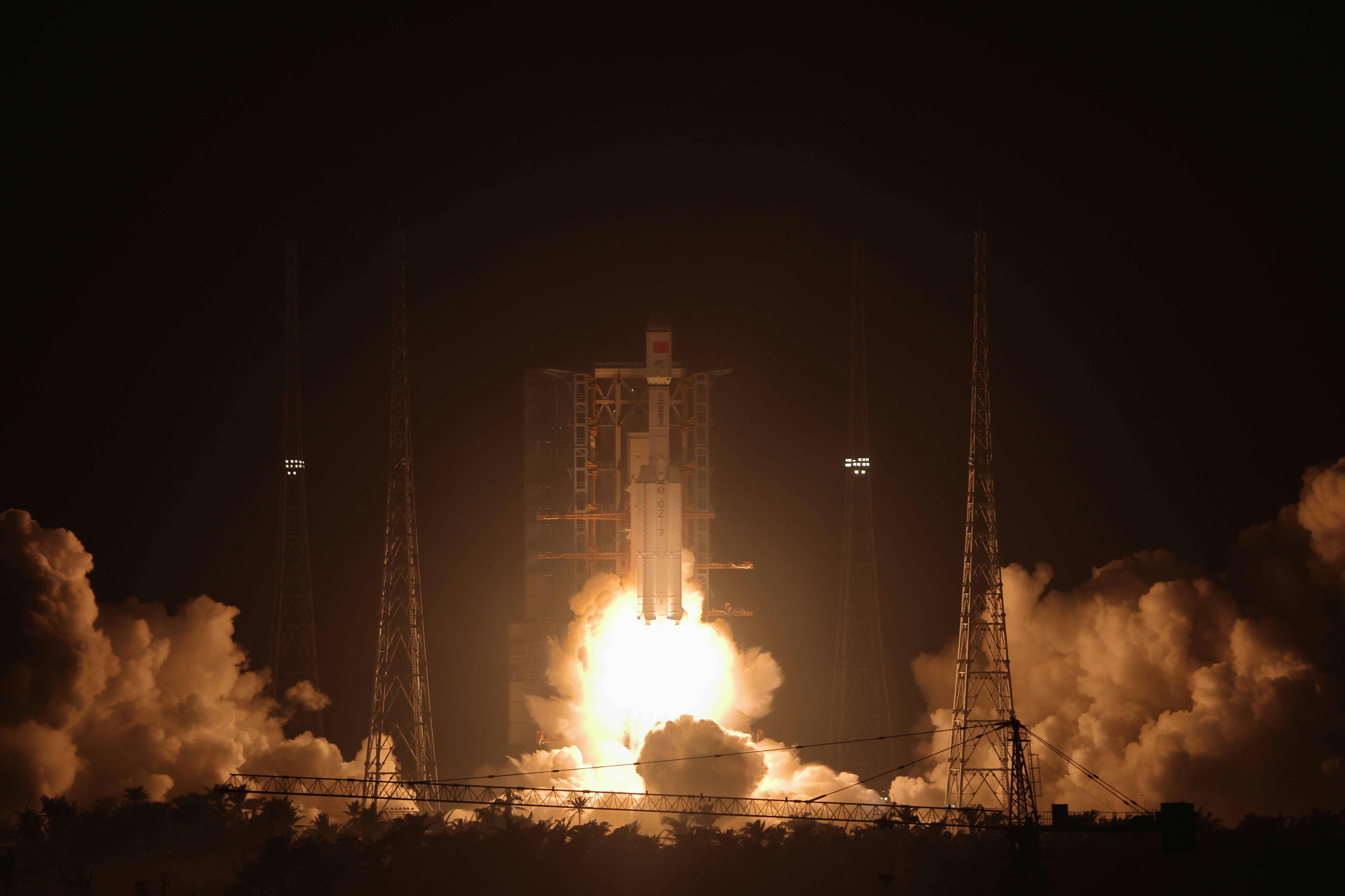 我国今年将发射两艘载人飞船和一艘货运飞船 三次任务标识向社会公布