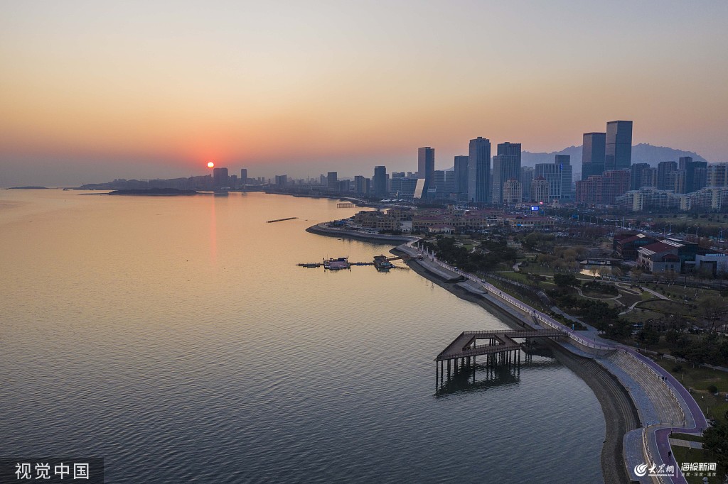 第41次南极考察丨“雪龙2”号大洋队成功回收中国首套极地生态潜标