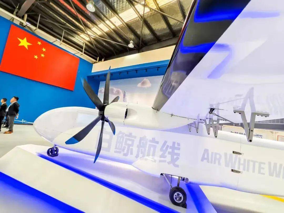 TP500无人机2002架机首飞成功