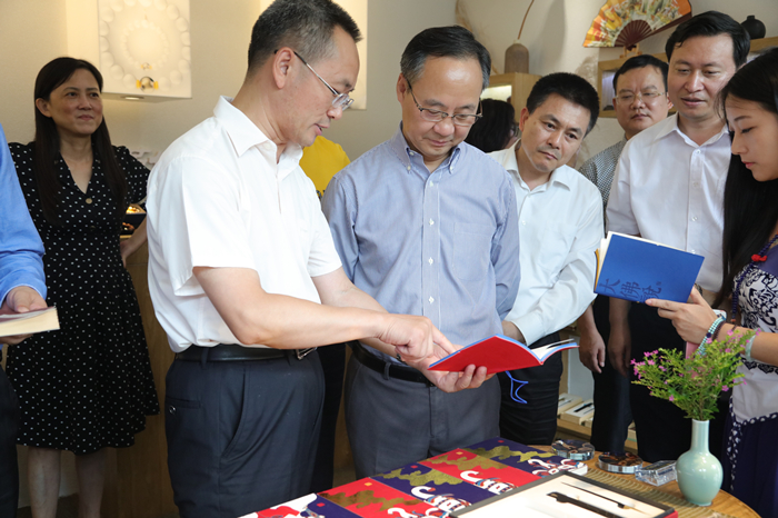 两会新声丨李云泽：金融行业稳健运行 金融服务提质增效