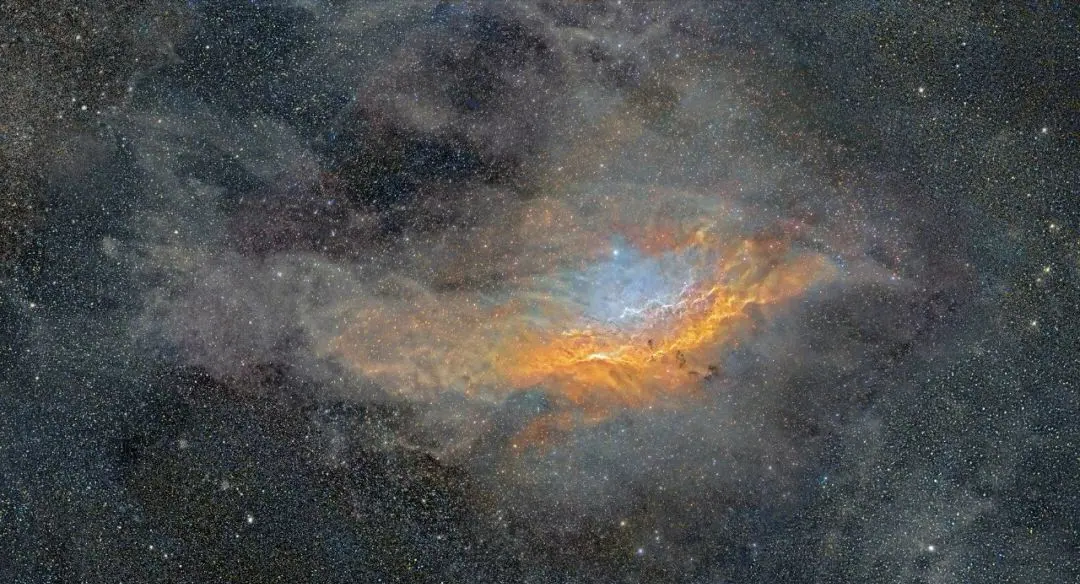 星空有约丨郭守敬望远镜立新功 首幅银河系全天三维尘埃消光规律图发布