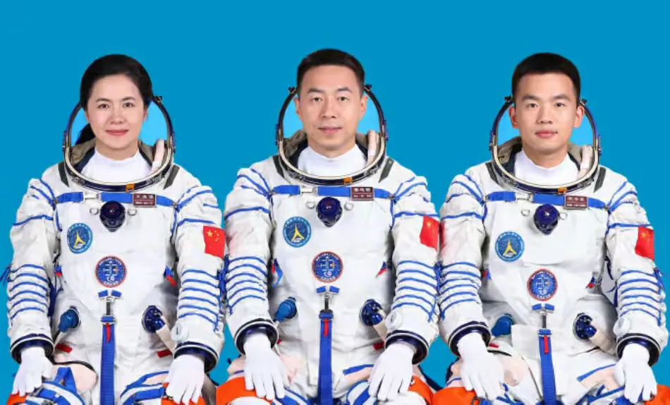 新纪录！蔡旭哲成为太空出舱次数最多的中国航天员