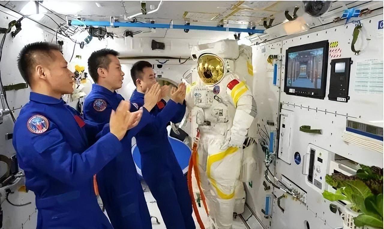 中国空间站舱外航天服延寿使用