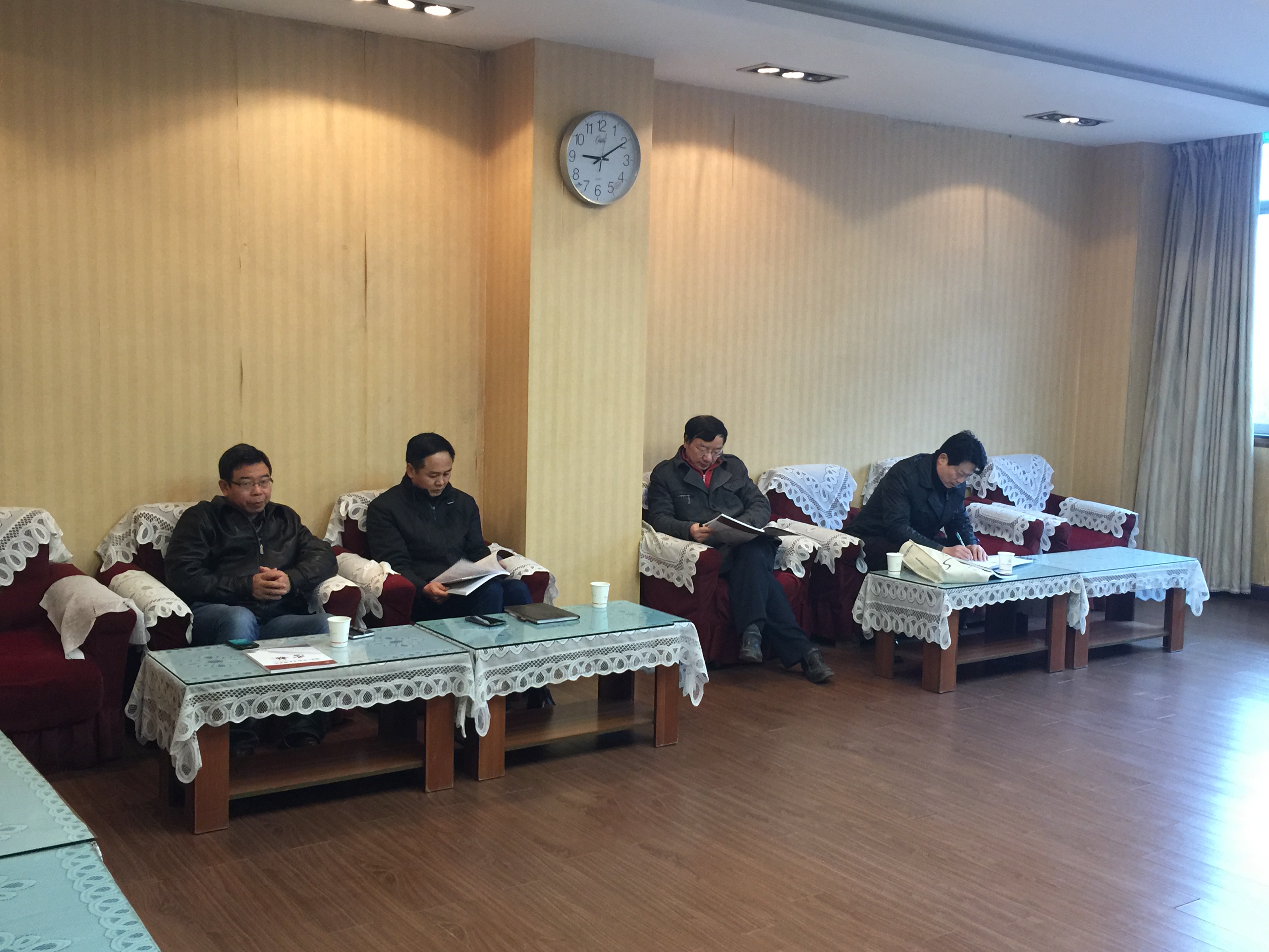 经济光明论丨苑生龙：以高质量发展的确定性 应对外部环境急剧变化的不确定性