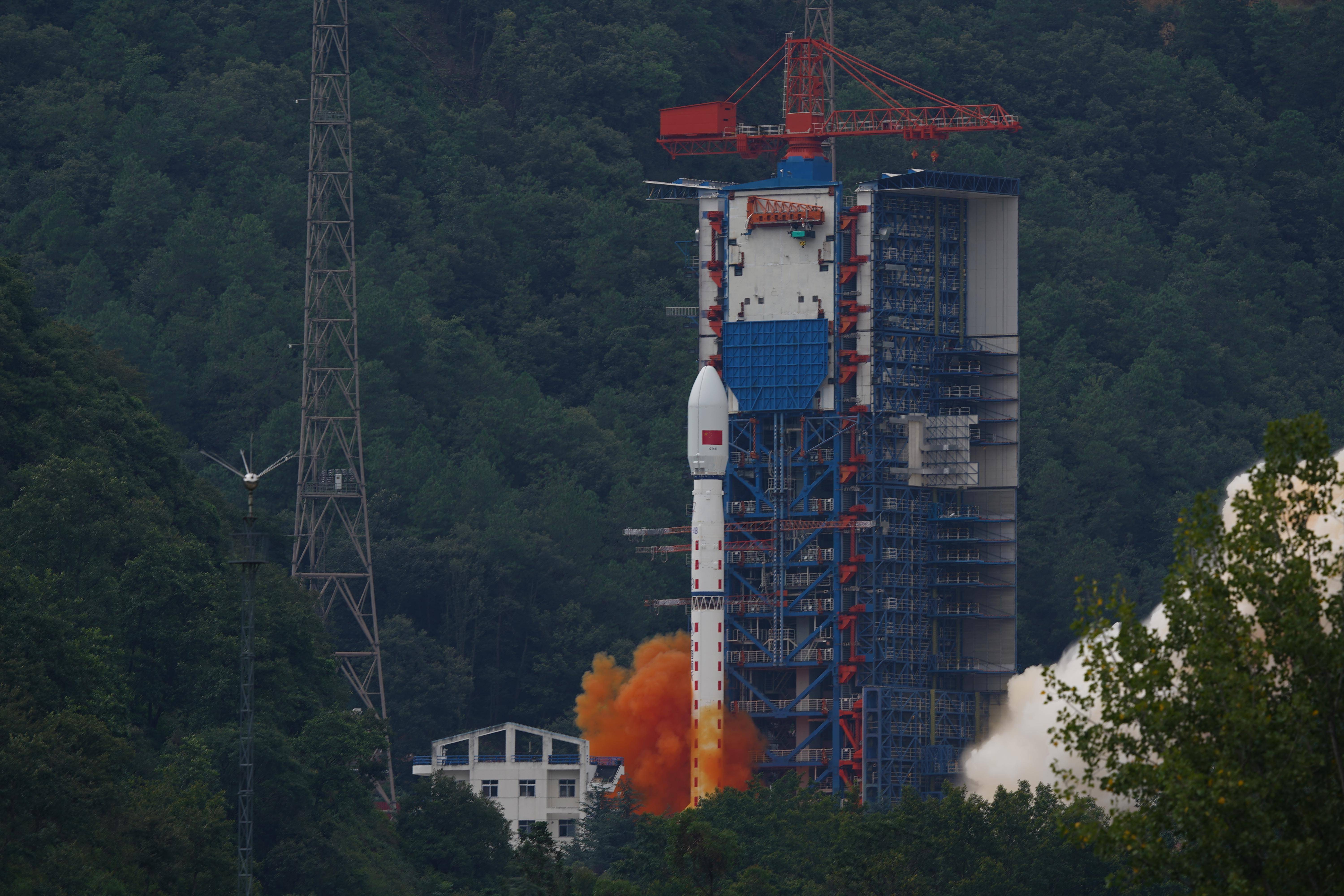 我国成功发射遥感四十号02组卫星
