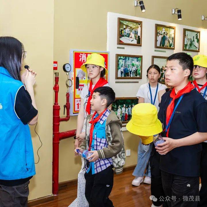 万名学生研学长虹 沉浸式体验工匠精神与“智”造魅力