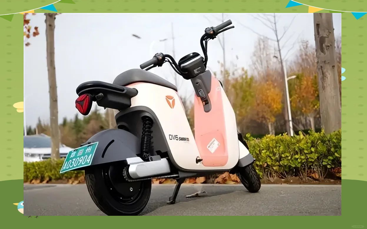 爱玛科技联名黄油小熊发布新品电动两轮车