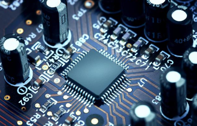 新华时评丨创新不止!中国AI驶向“深海”