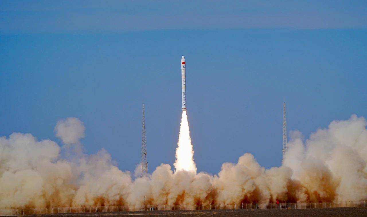 双曲线一号遥十运载火箭发射成功