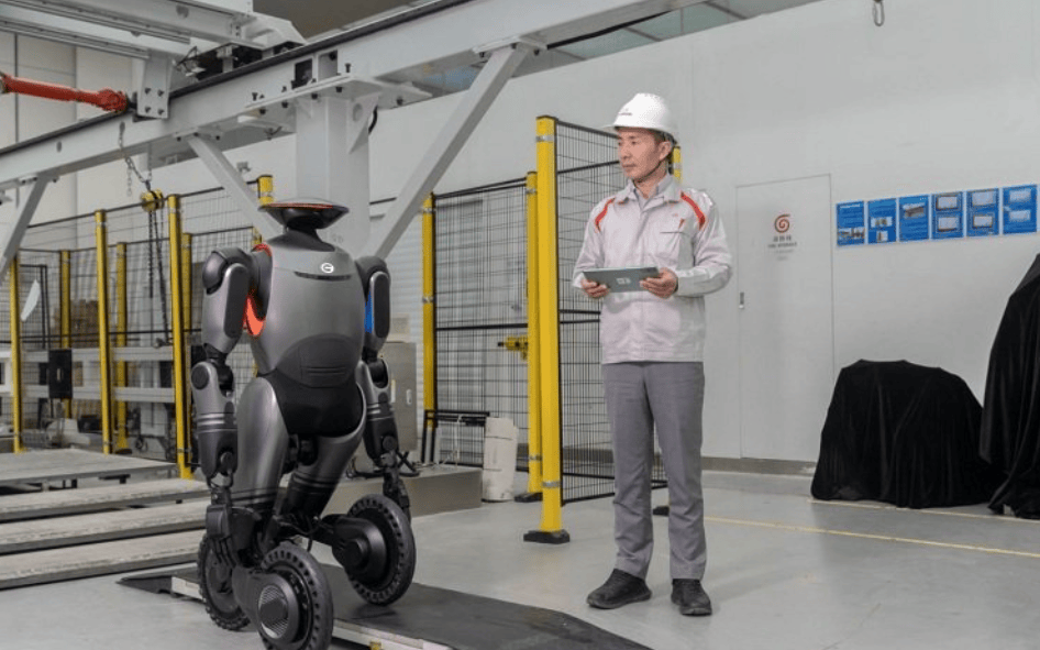 从实验室到千家万户，人形机器人如何跨越“最后一公里”？